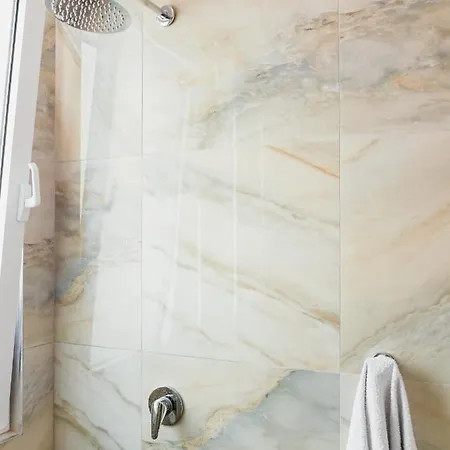 Te Kalua 2 * Sarandë